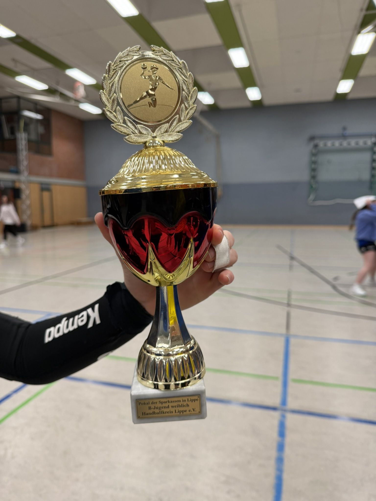 Kreispokalfeier der weiblichen B-Jugend und Spitzenspiel der Zwoten